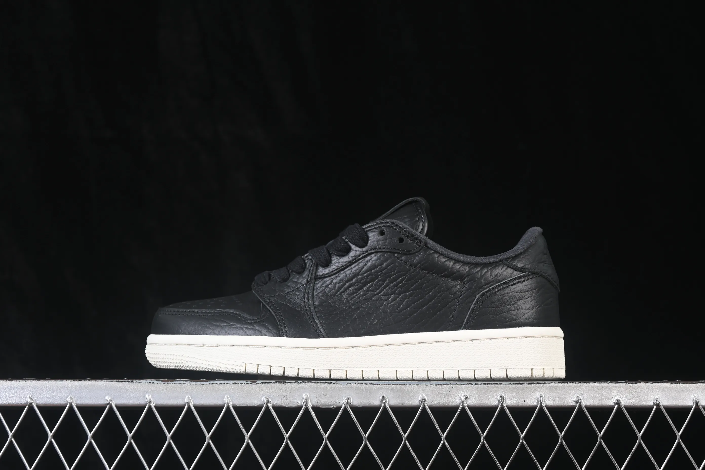 All categories Air Jordan Jordan series basketball shoes Air Jordan 1 Low Air Jordan 1 Low "Black Sail" AJ1 Joe 1 solid color low-top retro culture basketball shoes 848775-005
